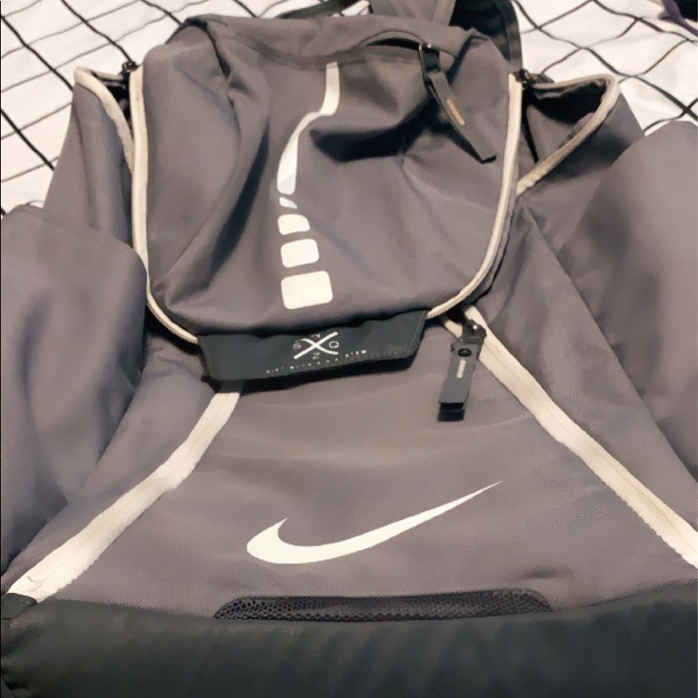 Nike basketball bag